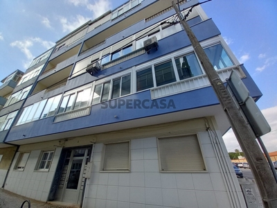 Apartamento T4 à venda na Rua José Lourenço de Carvalho