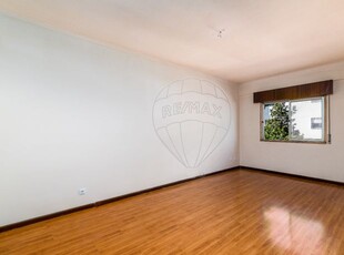 Apartamento T1 à venda em Massamá e Monte Abraão, Sintra