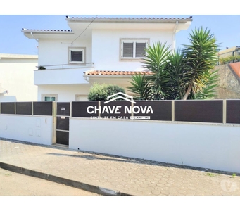 Moradia isolada para venda em São Roque, Oliveira de Azeméis