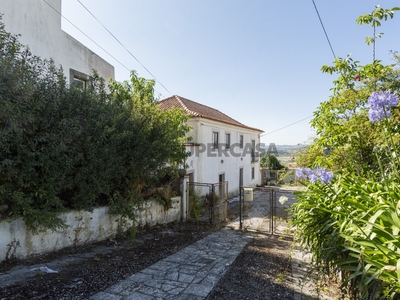 Moradia T5 Duplex à venda na Rua da Igreja, Almargem do Bispo - Pêro Pinheiro - Montelavar (2715-228)