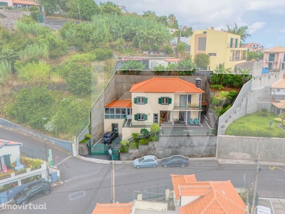 Encantadora moradia Unifamiliar de tipologia T4 | S. Roque | Funchal