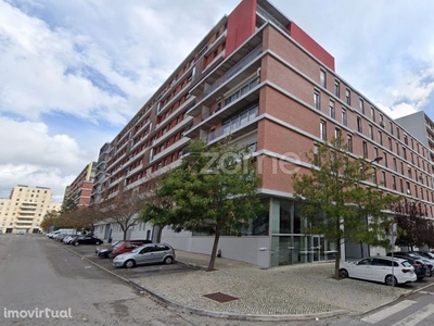 Apartamento T3 Alta de Lisboa, com 2 lugar em estacionamento