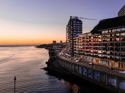 Apartamento T3 em gaveto, com Vista Deslumbrantes sobre o Rio Douro