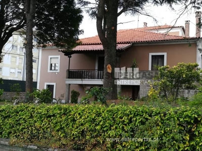 Moradia T4 Duplex à venda em Santa Maria Maior e Monserrate e Meadela