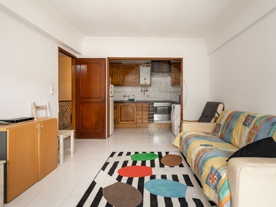 Apartamento T2 à venda em Agualva e Mira-Sintra, Sintra