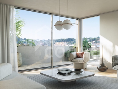 Apartamento T4 novo na margem sul do rio Douro, em Vila Nova de Gaia
