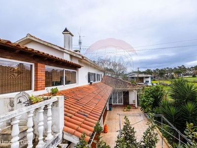 Casa para comprar em Barosa, Portugal