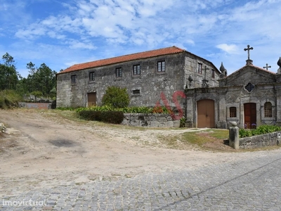 Casa para comprar em Creixomil, Portugal