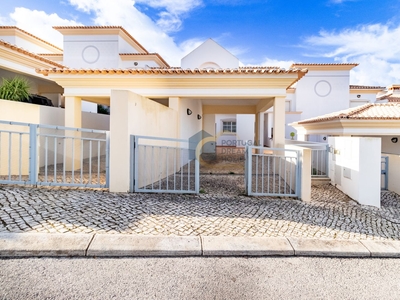 Casa para comprar em Olhos de Água, Portugal