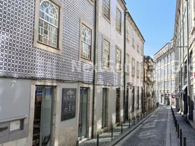 Prédio para Restauro Total na Baixa Histórica do Porto (UNESCO)