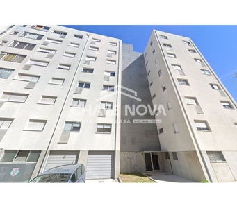 Apartamento T2 c Arrumo em Vilar de Andorinho (Vila D'Este)