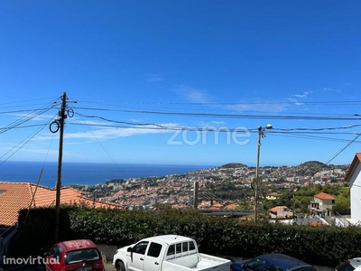 Apartamento T3 Renovado em Santa Luzia, Funchal