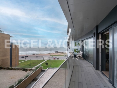 Exclusiva Penthouse Duplex à Beira-Mar em Canidelo: 4 Quartos e Vistas Panorâmicas Deslumbrantes