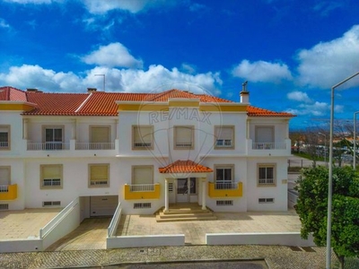 Apartamento T2 à venda em Atouguia da Baleia, Peniche