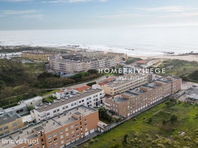 Apartamento T2 c/ vista mar | Lugar de garagem | Praia da Madalena