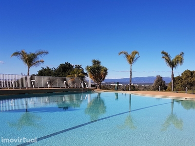 Apartamento T2, com piscina, em Carvoeiro, Algarve