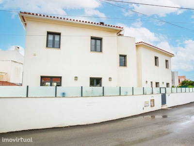 Casa / Villa T4 em Lisboa de 252,00 m2