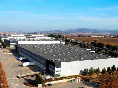 Constrói-se edifício industrial até 20.000m2, Portugal, Cascais, Si...