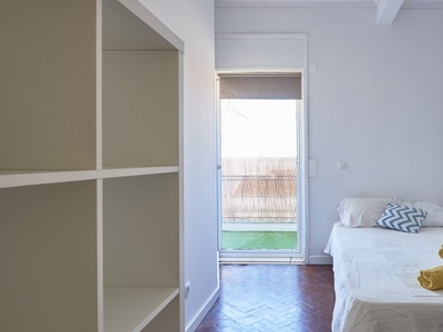 Aluga-se quartos em apartamento de 9 quartos em Lisboa