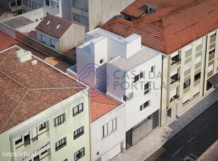 Apartamento T1 duplex à venda em Constituição, Porto
