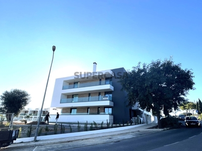 Apartamento T2 à venda na Rua Beato Vicente de Albufeira