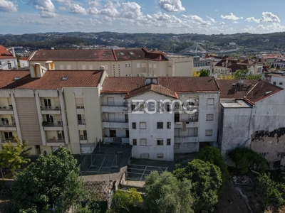 Apartamento T5 para arrendamento em Sé Nova, Santa Cruz, Almedina e São Bartolomeu