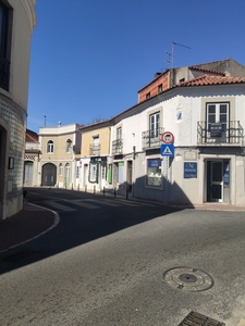 Escritório com duas salas para arrendar no centro histórico de Oeiras