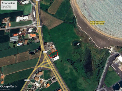 Lote de terreno para construção localizado nas Tronqueiras junto á Praia da Riviera. Praia da Vitória