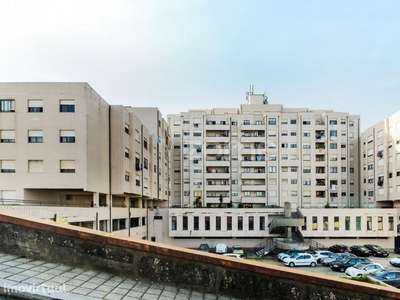 Apartamento T1+1 com terraço, ao Parque Nascente - Rio Tinto