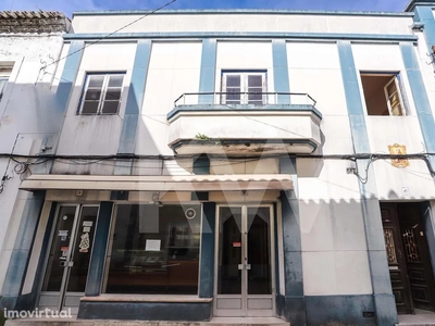 Edifício para comprar em Valado dos Frades, Portugal