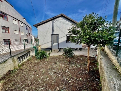 Casa tradicional T2 em Oliveira do Douro de 40 m²