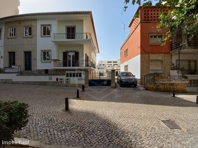 Apartamento T3, com garagem, centro, Faro, Algarve