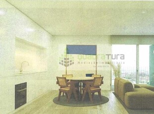 Apartamento T2 C Varanda (12,60 m2) e Lugar de Garagem