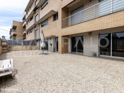Apartamento T2, com terraço em Alfena