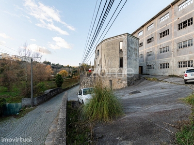 Armazém para atividade industrial em Avintes, Vila Nova de Gaia.