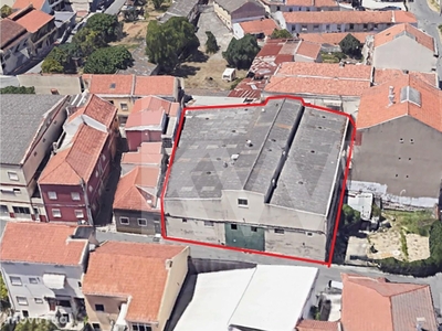 Armazém à venda para Investimento com 950m2 - Santa Iria de Azoia