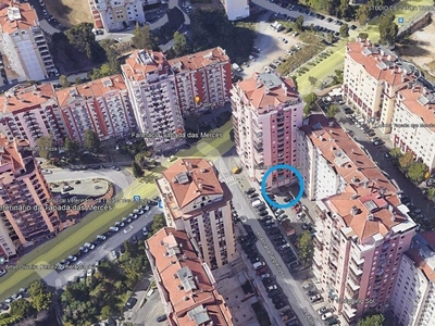 Parque de Estacionamento / Garagem / Box em Lisboa de 16,00 m²