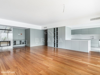 Apartamento T4 Novo, Último Piso em São Vitor (Braga)