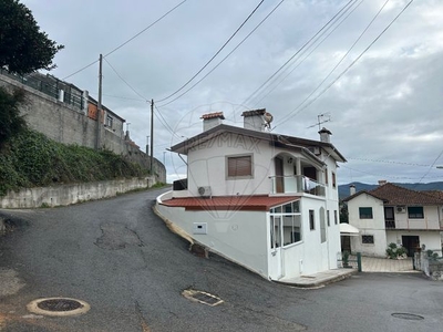 Moradia T3 à venda em Vila Chã, Codal e Vila Cova de Perrinho, Vale de Cambra