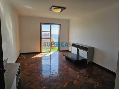 Apartamento T2 à venda em Funchal (São Pedro)