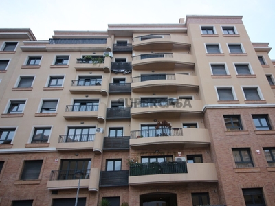Apartamento T3 para arrendamento na Avenida Infante Dom Henrique