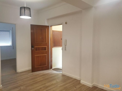 APARTAMENTO T3 PARA ARRENDAR