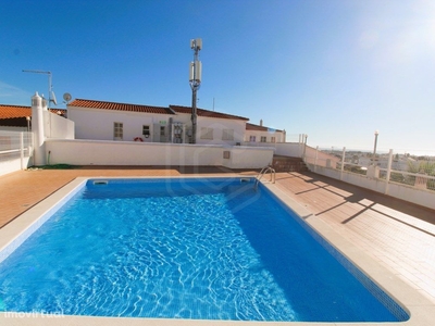 Apartamento T0 com elevador e piscina, Albufeira, Algarve