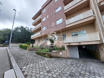 Apartamento T3 à venda em Canelas