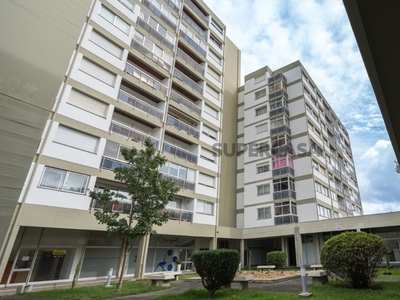 Apartamento T3 à venda em Largo Almeida Garrett
