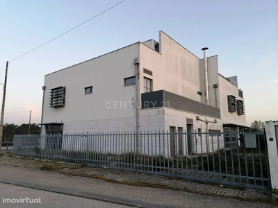 Edifício para comprar em Fernão Ferro, Portugal