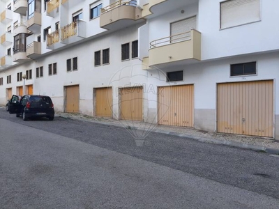 Garagem à venda em Laranjeiro e Feijó, Almada