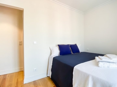 Quarto para alugar em apartamento de 2 quartos em Lisboa