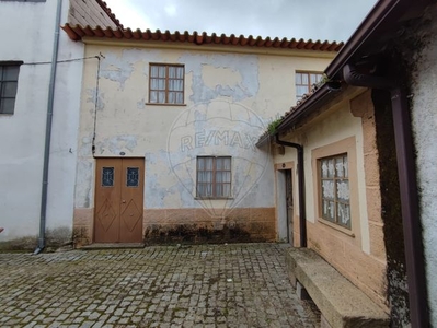 Moradia T2 à venda em Escalhão, Figueira de Castelo Rodrigo