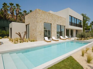 Fantástica moradia moderna V4+1 para venda na Quinta do Lago, Algarve